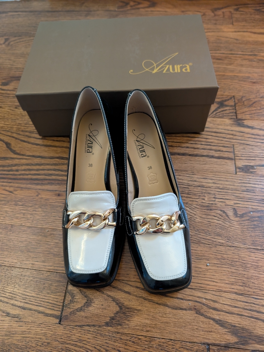 Georgous Azura Patent Leather Black & Cream Loafer Heels. New.
